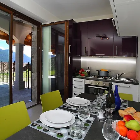 Apartment Il Piazzo Sleeps 4 Pool