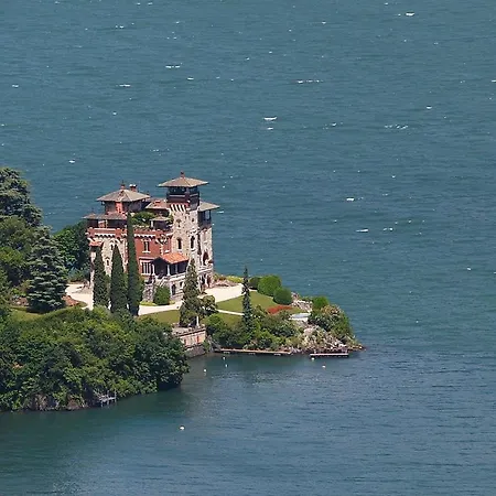 Il Piazzo Sleeps 4 Pool * Menaggio